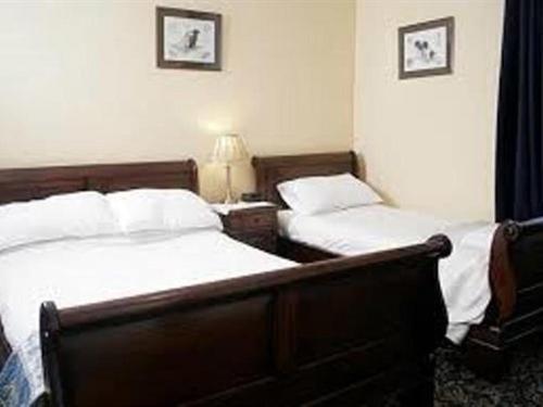 The Ken Bridge Hotel & Campsite New Galloway Rum bild